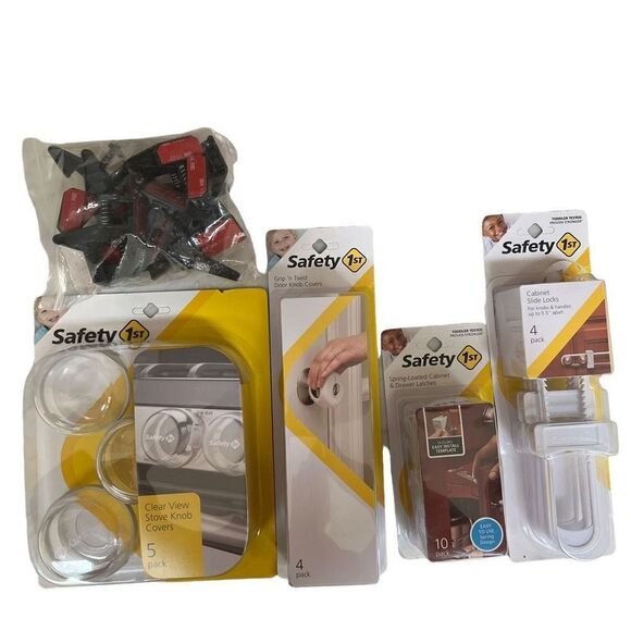 Safety 1st Other - Safety 1st child proofing set